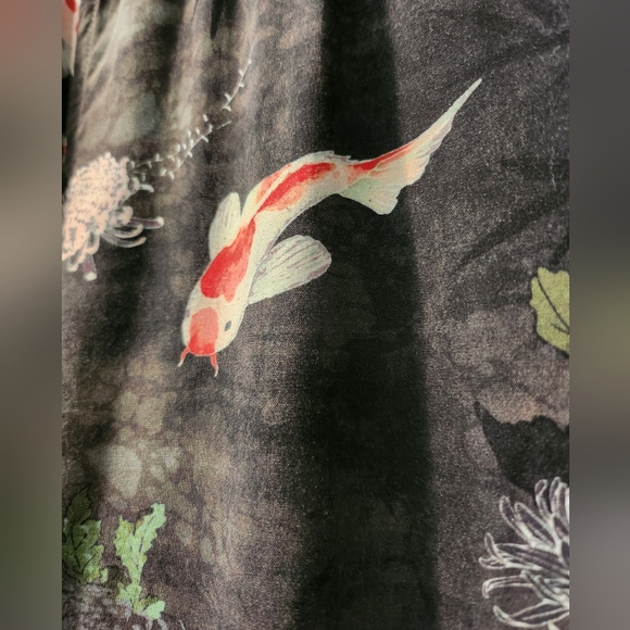 Simons Le31 Koi Pond Printed Fluid Shirt 100% Viscose Silky Material Size XS - Picture 6 of 6